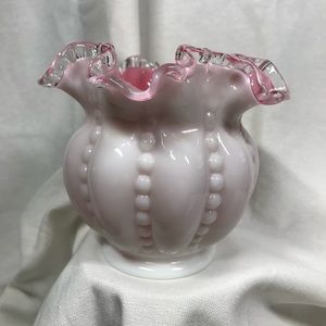 Fenton Vintage white & pink, ruffled edge melon and hobnail vase 4 1/2”